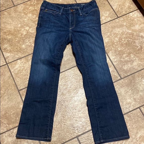 Eddie Bauer Size 6 Blue Barely Boot Leg Jeans Classic Style - Picture 1 of 11